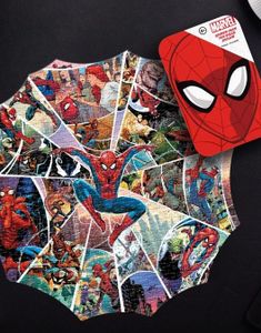 Licensierad Spiderman-pussel med unik form - 750 bitar