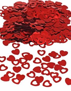 Rött Bordskonfetti med Stora och Små Hjärtan