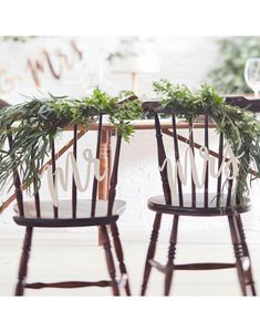 Mr och Mrs Stolskylt i Trä - Botaniskt Bröllop