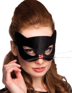 Svart Kattmask med Hjärtformad Näsa