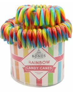 60 stk Regnbuefargede Sukkertøystenger med Fruktsmaker i Fonteneeske 1,2 kg